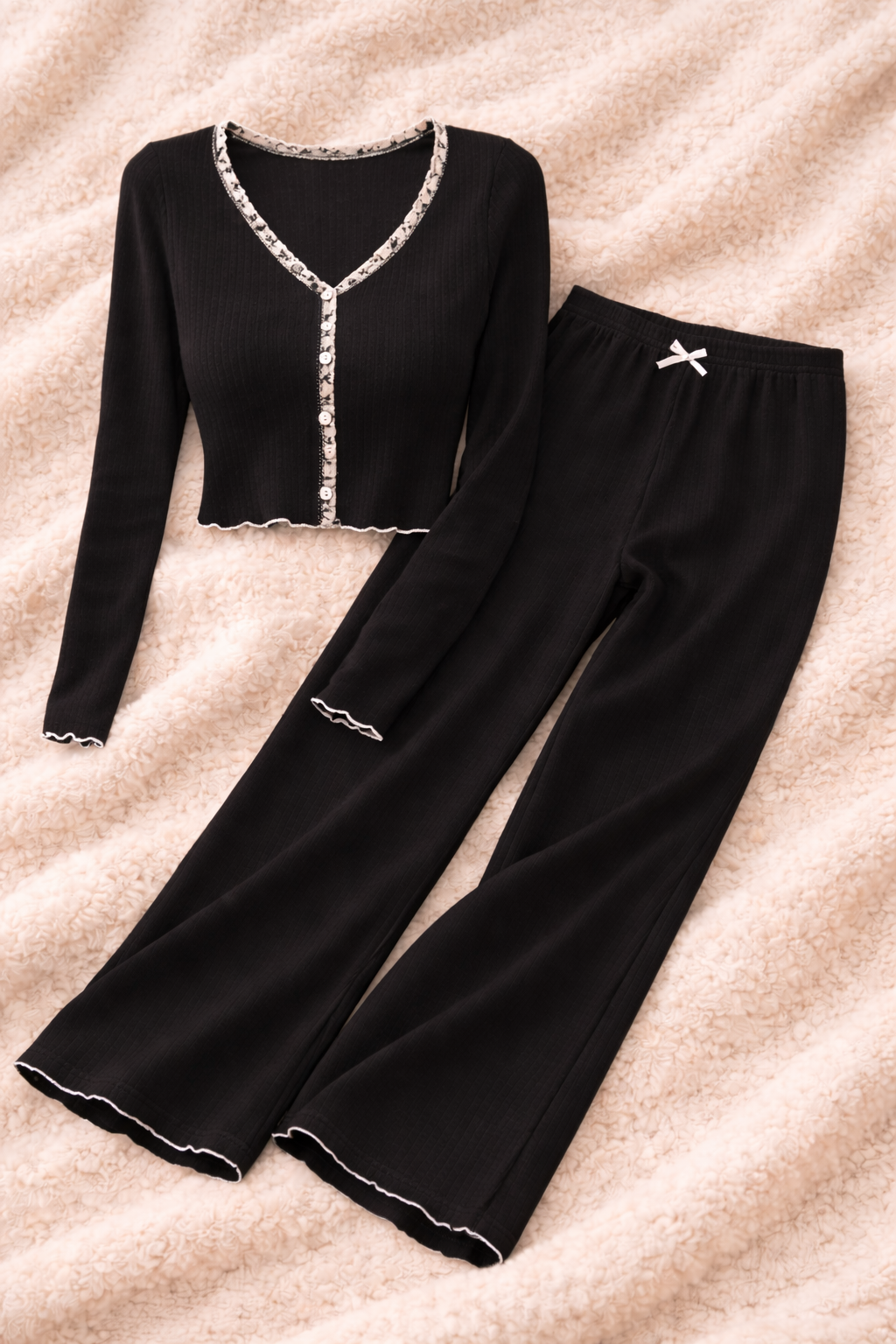 Ensemble Côtelé Maison – Pyjama Femme Élégant et Confortable noir